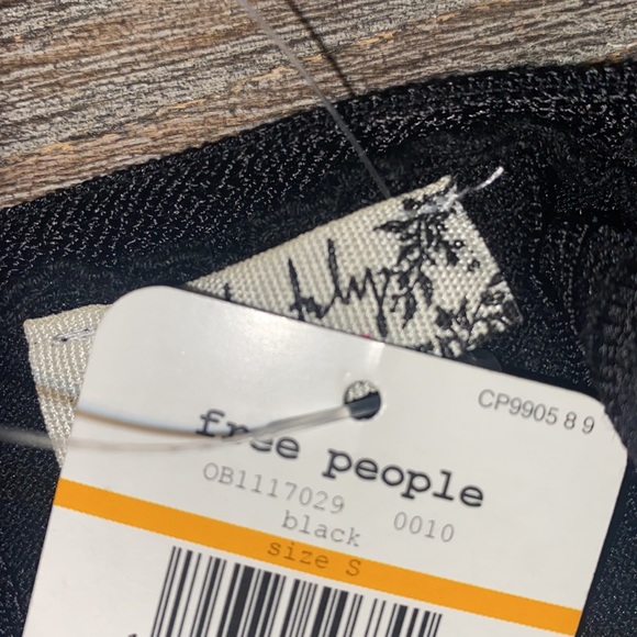 Hot In halters rib bodysuit in black - Picture 9 of 9